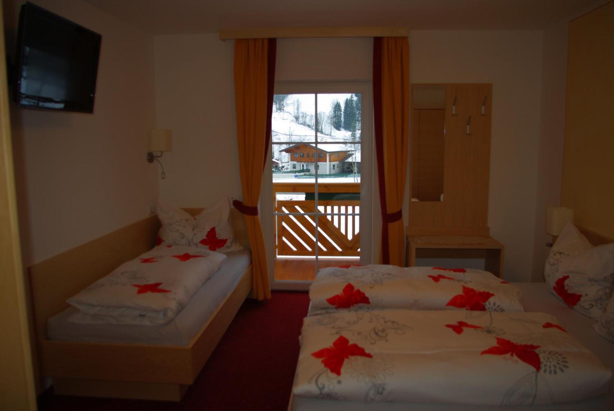 Appartement Tauernhof Клайнарл Екстериор снимка
